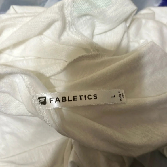 Fabletics beautiful white low back top, long sleeve Large - Picture 4 of 9